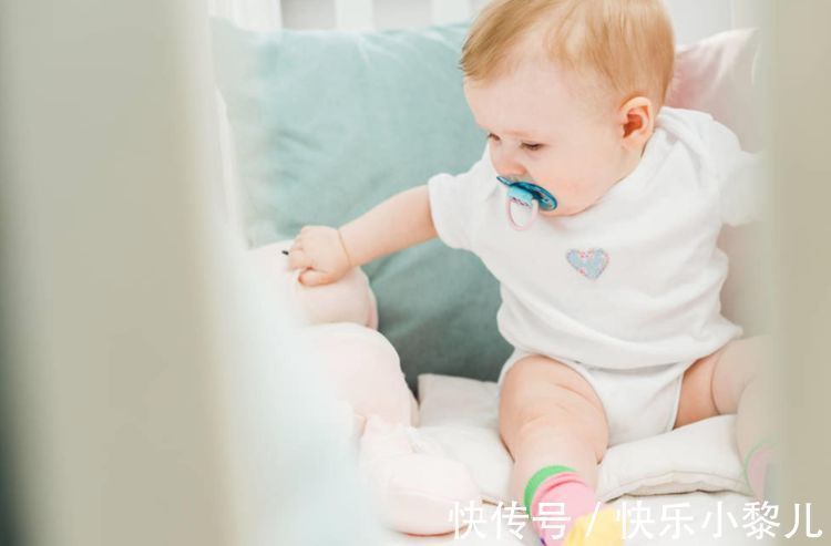 孩子|宝宝在周岁前,大运动发育会经历“分水岭”,家长要提前做好准备