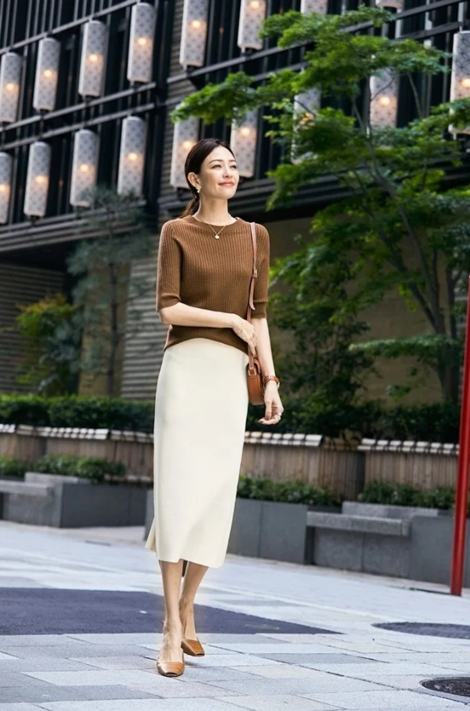 舒适感|50+的女人该明白了,学会为搭配做“减法”,你才能美得高级