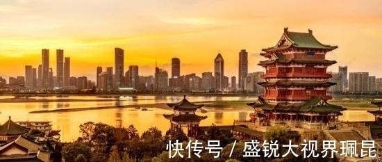 千古名篇$《滕王阁序》的背后:14岁小子犯众怒,写下千古名篇,今纳入课本