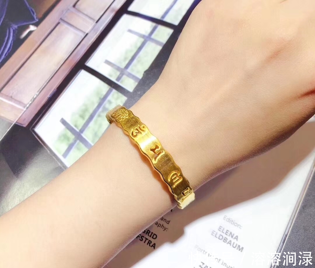 龙凤镯 黄金手镯款式大全，有哪些适合年轻女孩？