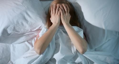 失眠|失眠绝非小事！老中医运用1招，让你沾床就睡，一觉天亮