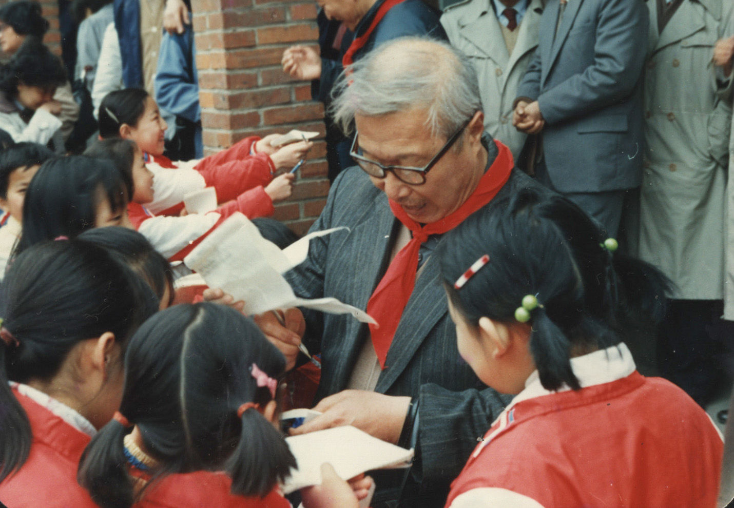 任溶溶&“让娃娃们觉得快活”，百岁任溶溶的翻译凭什么打动童心