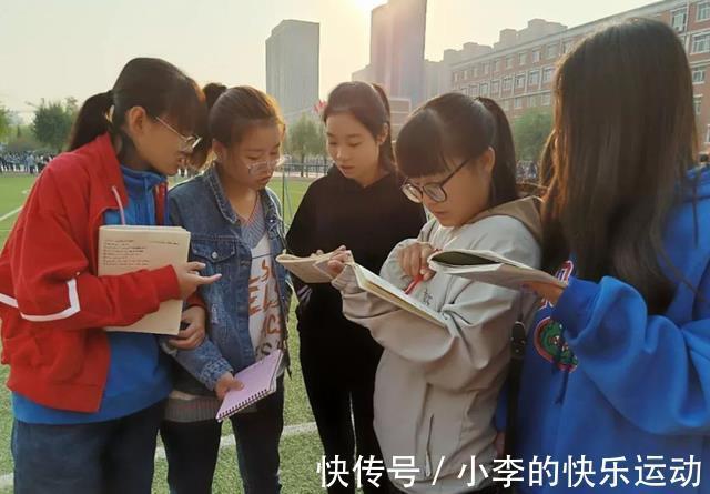 大学|条件一般的家庭,供一个大学生需要多少钱?看到“账本”后沉默了