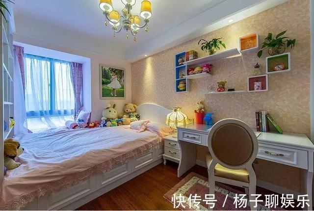 书桌|家里装了个榻榻米,漂亮又实用,邻居一看也跟着装了一个!