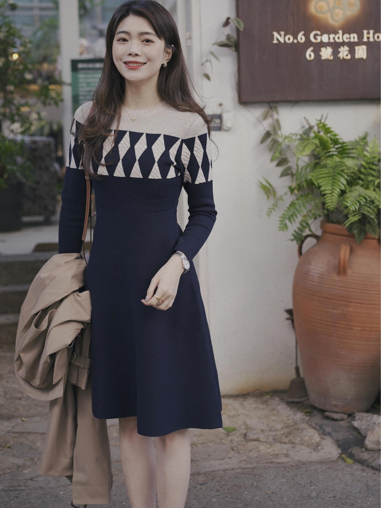 造型|冬日优雅感搭配的天花板,不能错过的针织连衣裙,大气感满分!