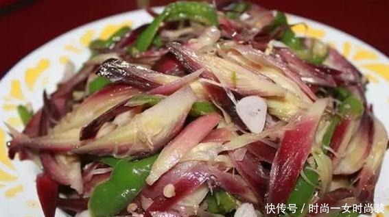 下饭|立秋后这种菜大量上市,用它来炒五花肉,很是开胃下饭,不妨一试