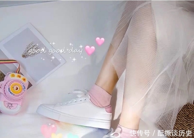 生活中|三双小白鞋,你觉得哪双小白鞋最好看?测你的初恋姓什么?