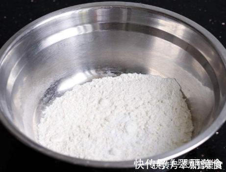 炸糖糕时,别只会烫面,用上这1招,糖糕个个酥脆空心,还不粘手