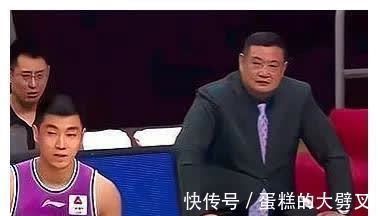 山东队|哈德森夺权布置战术,郭艾伦跟随老叔退场,恶犯引起舆论大讨论