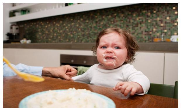 孩子|爱积食的娃是因面条吃多了?医生:给娃消积食,4种食物或要少吃