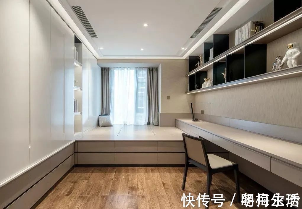 档次|246㎡现代大平层，简约大方的空间，时尚优雅的布置，高级档次