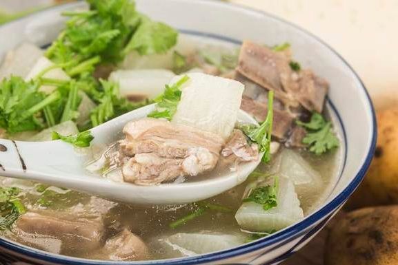 驱寒|霜降后，用这2样煲汤，驱寒暖身暖胃，家人常喝身体倍棒不怕冷