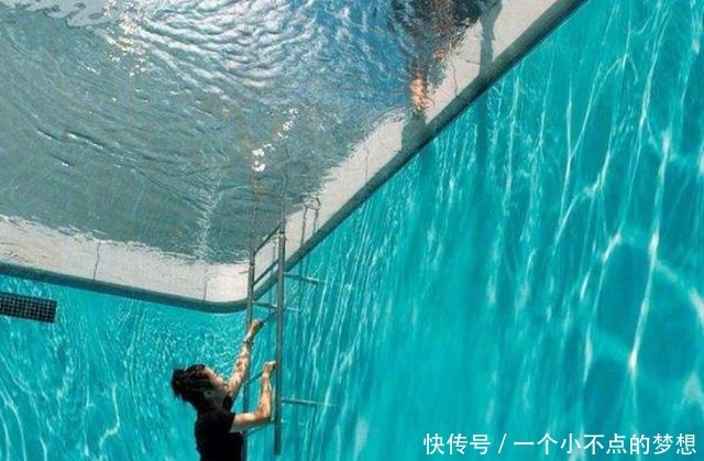 世界上“最神奇”的游泳池，游客可以在水底走动，衣服还不会湿