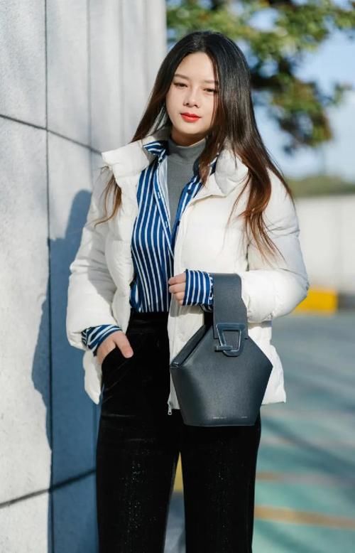 毛衣 + 阔腿裤，冬天这样穿才洋气