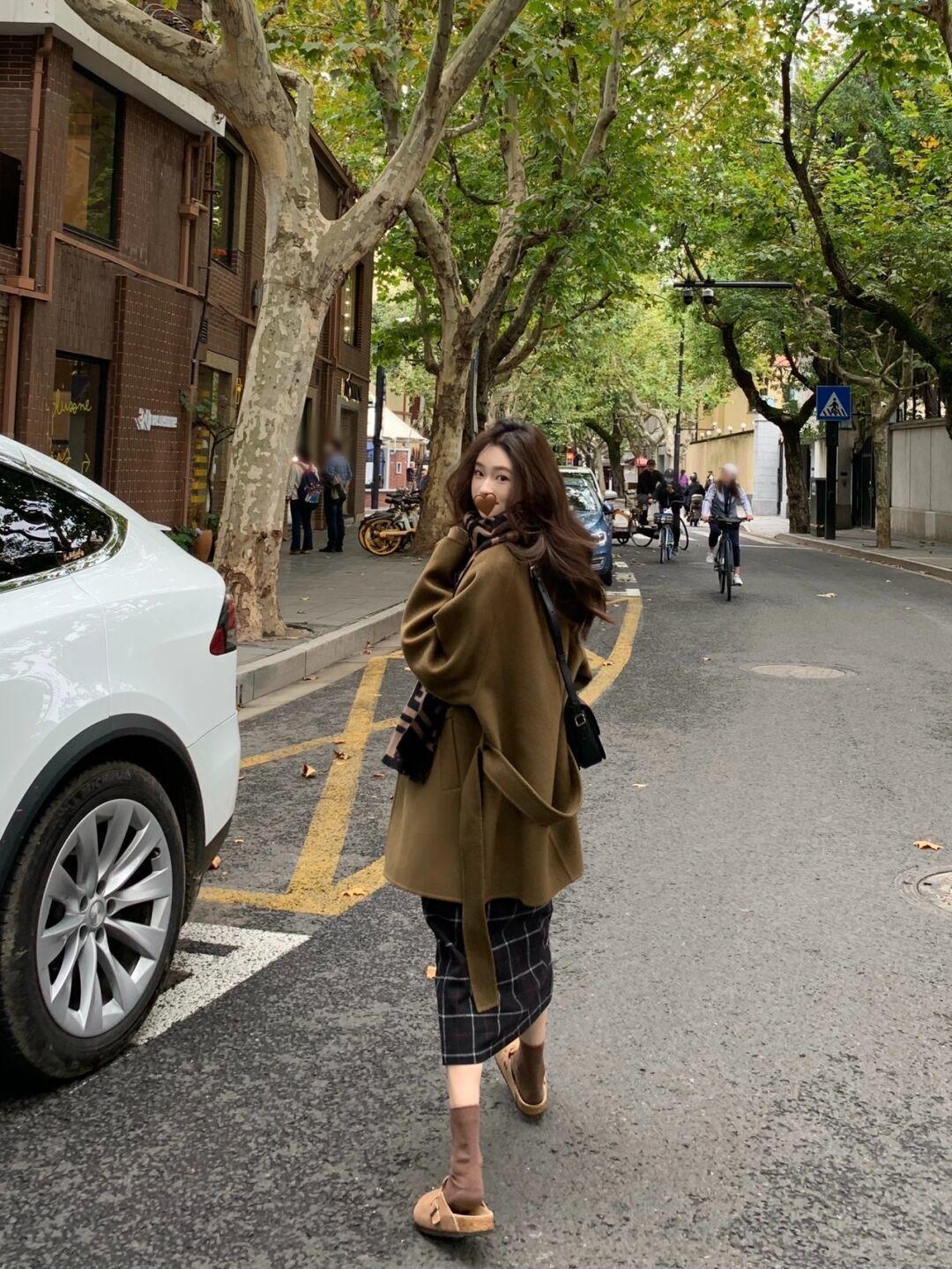 虎纹 半裙的魅力正在于此!get这5款,成熟女人拿捏时尚温柔气质!