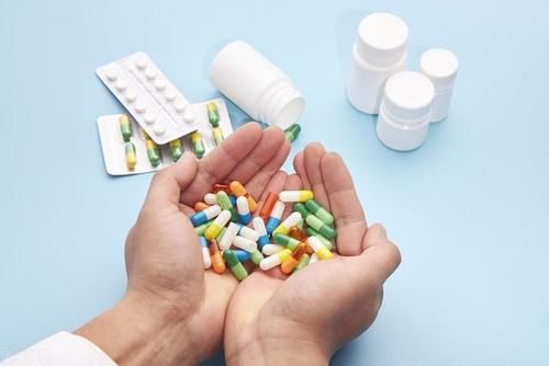 好处|一天中到底哪个时段排便对身体有好处？缓解便秘的3个方法收藏好