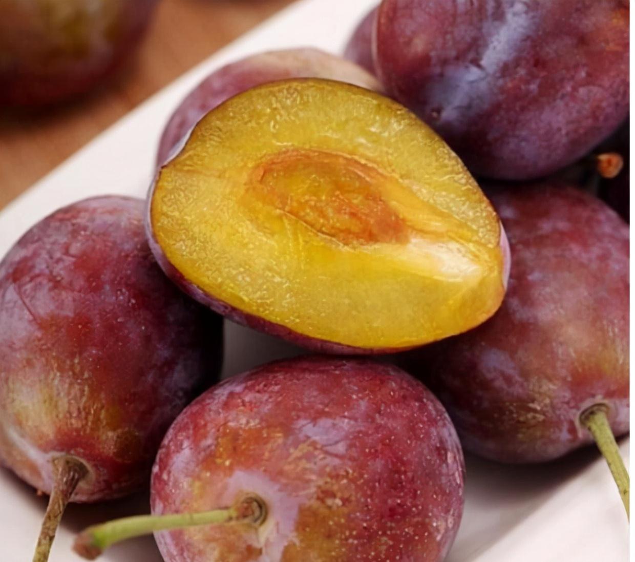 果蔬菜|女性到了中年常吃3种食物,排毒养颜,滋补身体,好吃又不贵