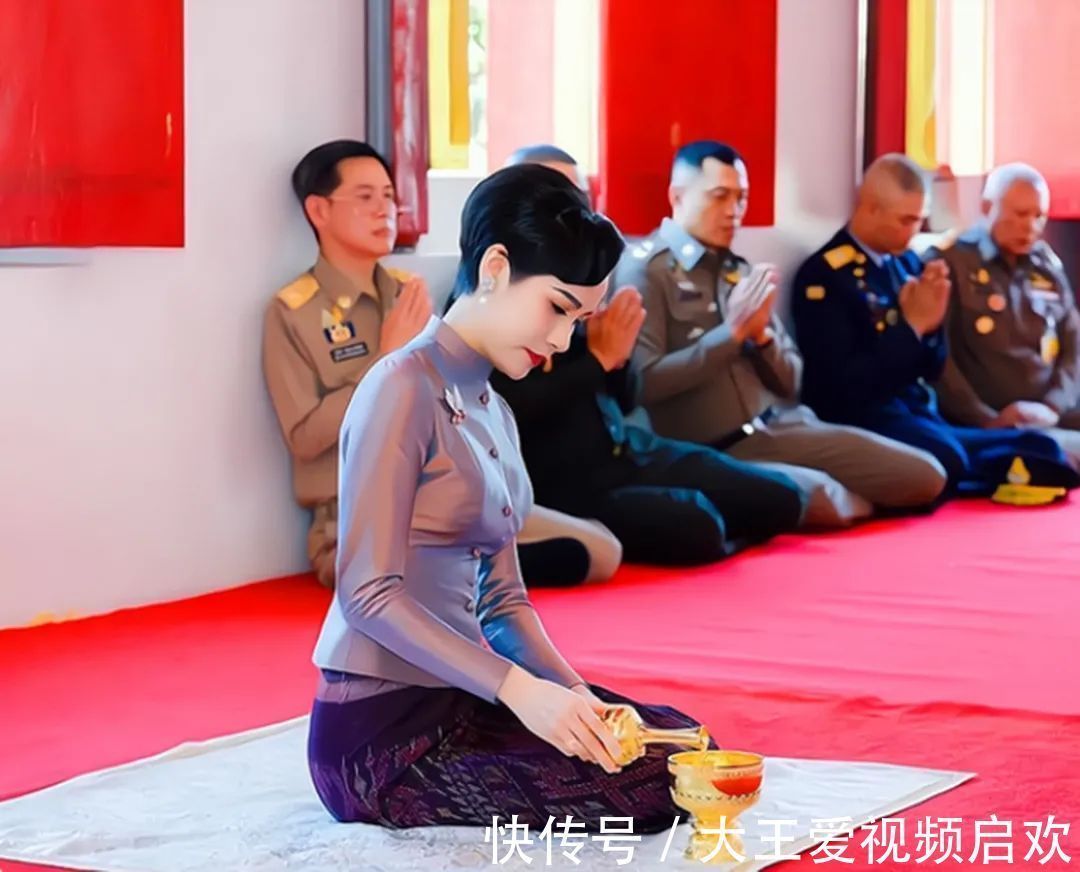 王室@苏提达整顿后宫,明确自己的霸主地位,诗妮娜就是泰王的一个嫔妃