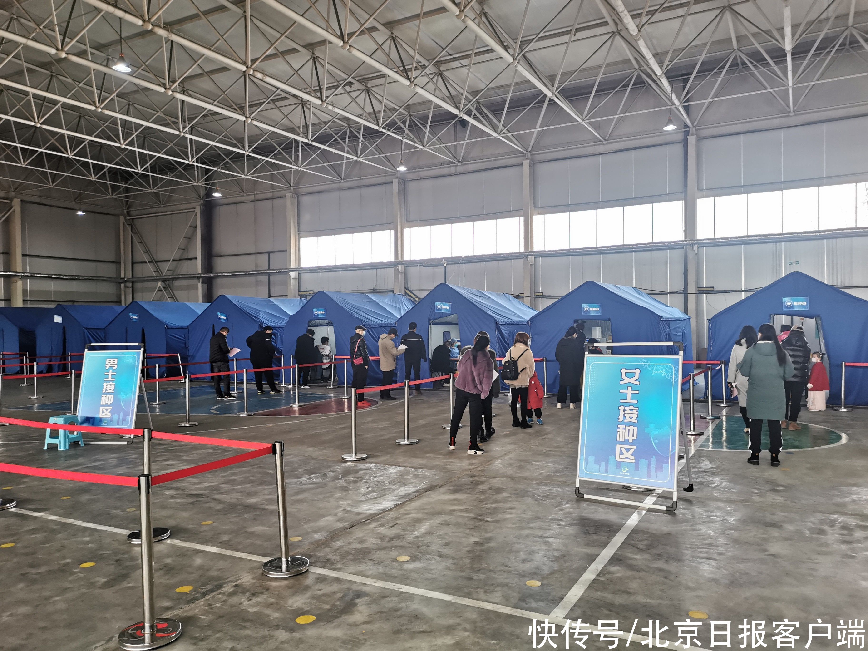 专车接送,男女分区!这里新冠疫苗接种,处处透着人性化