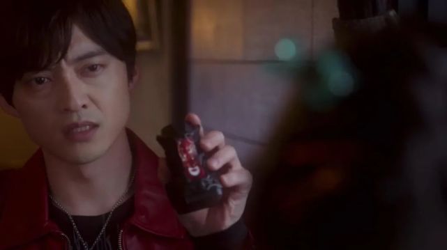 印章|假面骑士Revice The Mystery第二集剧情简介,门田超人再次倒下