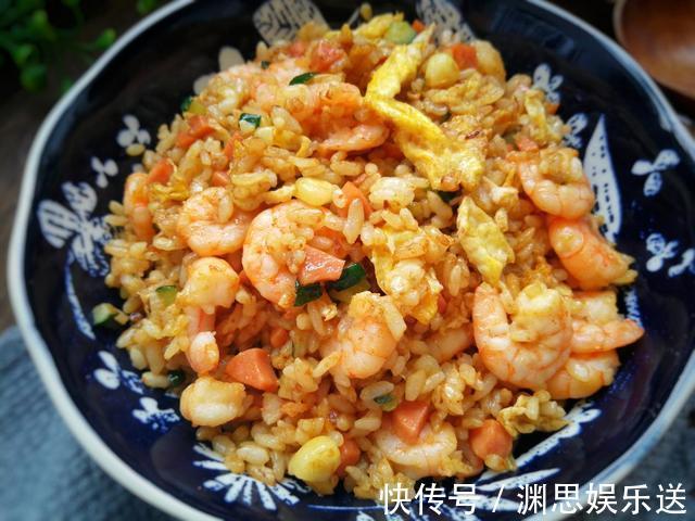 小窍门|你做的蛋炒饭总粘连教你1个小窍门，色泽金黄颗粒分明