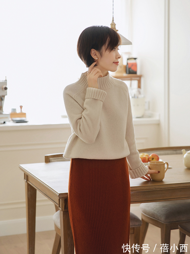 包臀裙|奔四奔五的女性建议多穿毛衣,不用贵但要会搭配,优雅感信手拈来