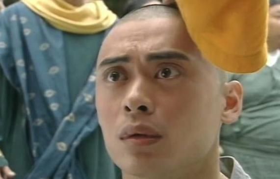 师父!难怪黄药师武功高强,他的师父大有来头,华山五绝无一人是他对手