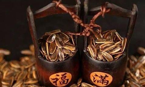 女人想年轻，适合吃的食物，保护皮肤，预防便秘，肌肤更白暂