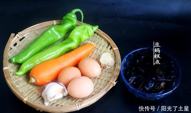 鸡蛋|鸡蛋新吃法,跟这3样一起炒,5分钟上桌,开胃又下饭