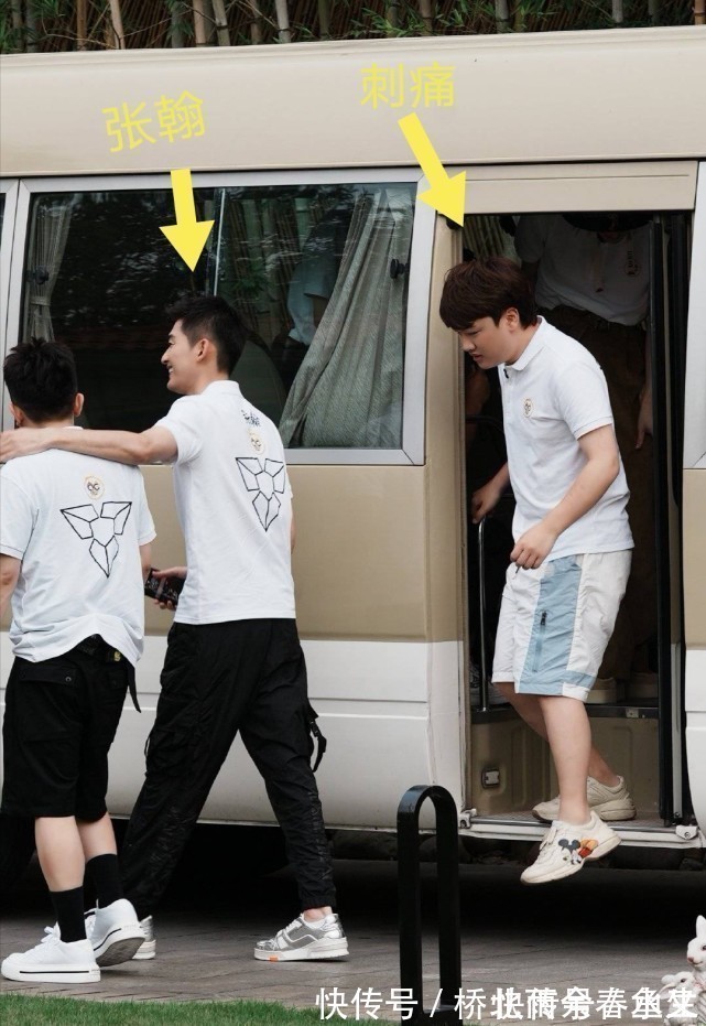 23岁小伙疯狂迷上整容,一出场这样的打扮,女友怒怼:脑袋有病