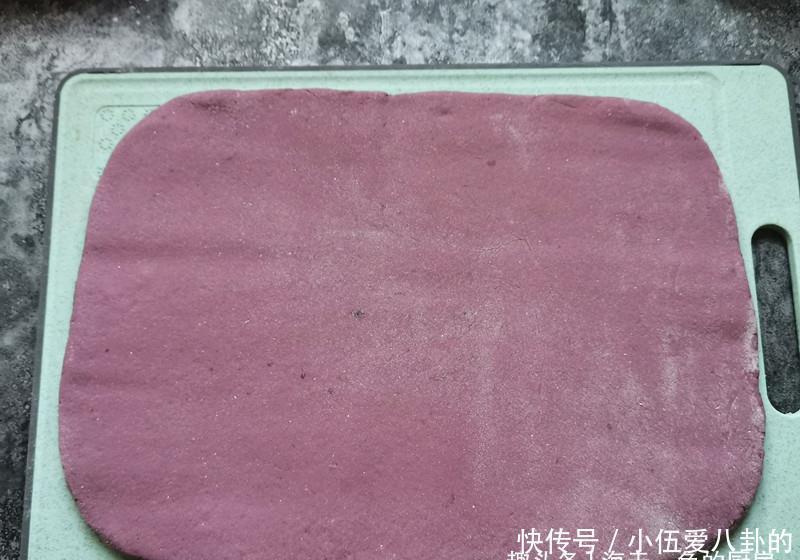 孩子不爱吃面食别愁,这个双色馒头好看还好吃,孩子见了准馋