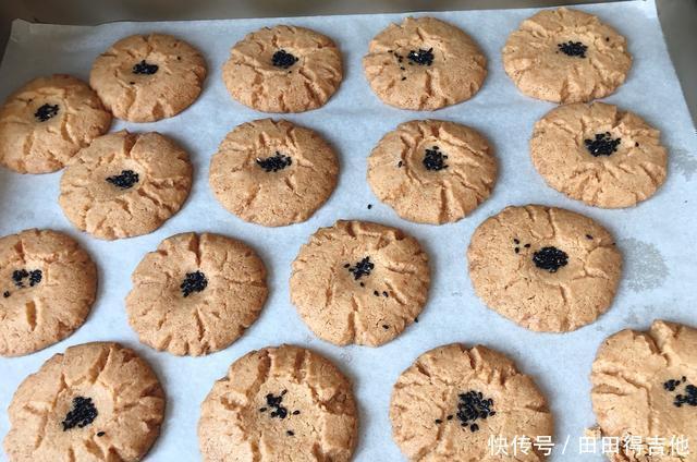 桃酥|零基础桃酥做法,2个鸡蛋1碗面,一碰就掉渣,唇齿间的童年记忆