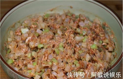 饺子皮|做萝卜馅时,用食盐杀水还是下锅焯水,都不对!大厨教你正确做法