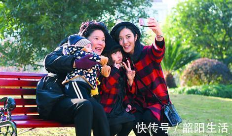 二胎家庭大宝应该跟谁睡?有种选择伤害大,另一种却是最优安排