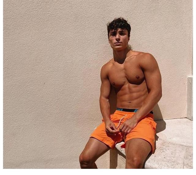 emily|《欲罢不能》第2季哪位男生最吸引你?