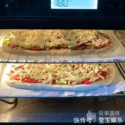 厚底大披萨PIZZA，从此B胜客可以走一边去了