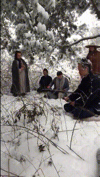 |搞笑GIF:虽然我现在落魄了,但是我也在秋名山跑过夜道