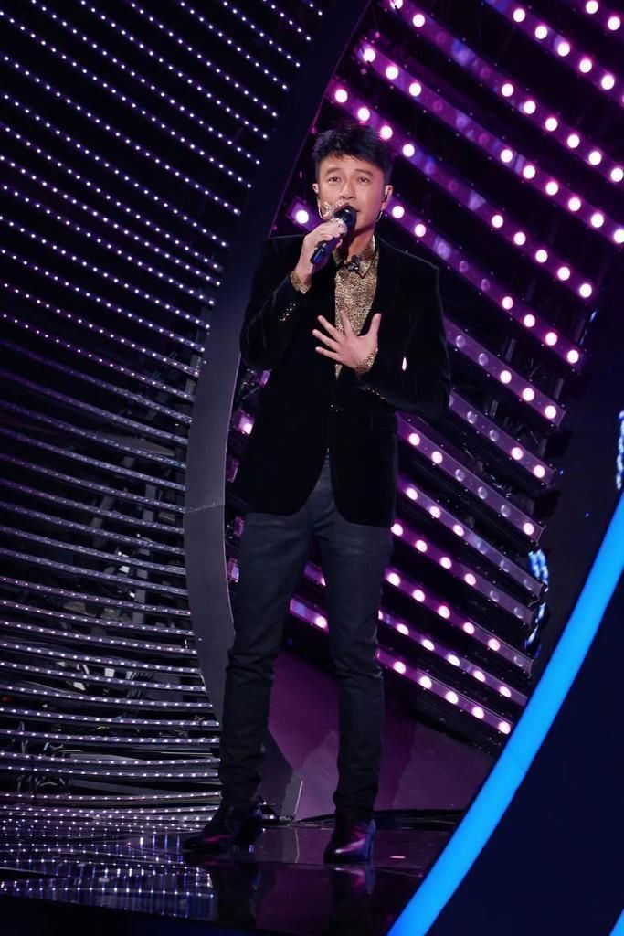 周深|《我們的歌2》李克勤周深驚喜返場 《愛情轉移》再現經典合唱