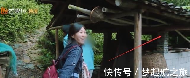 《变形计》阔太首次见农村厕所,谁注意她嘟囔的四字教养装不出!