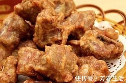 咸蛋黄焗鸡翅|天冷了,有条件多做给孩子吃的两道菜,促进营养吸收,滋补又长个