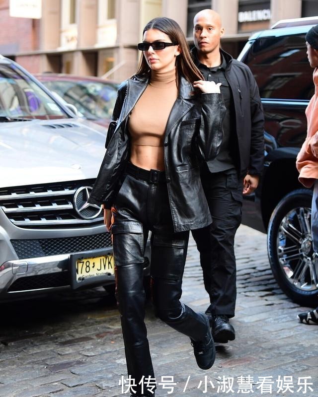 气场|不是皮裤“丑”,是你没穿好!秋冬这样搭显气场,穿出超模魅力