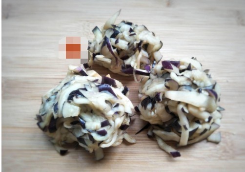 用它来包饺子,味道好鲜美,成本好低,吃一次想十次
