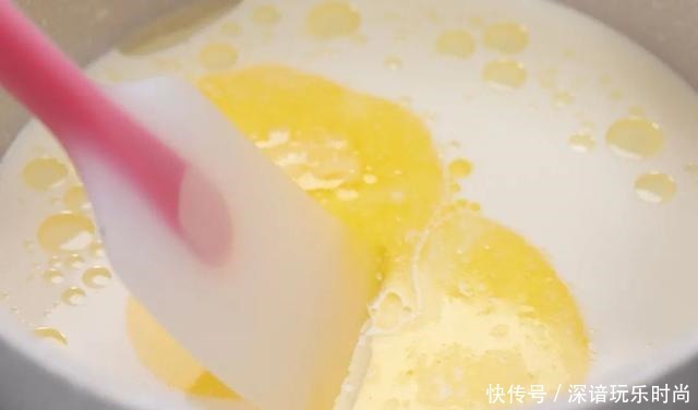 夏天最馋这甜品!不用开烤箱就能做