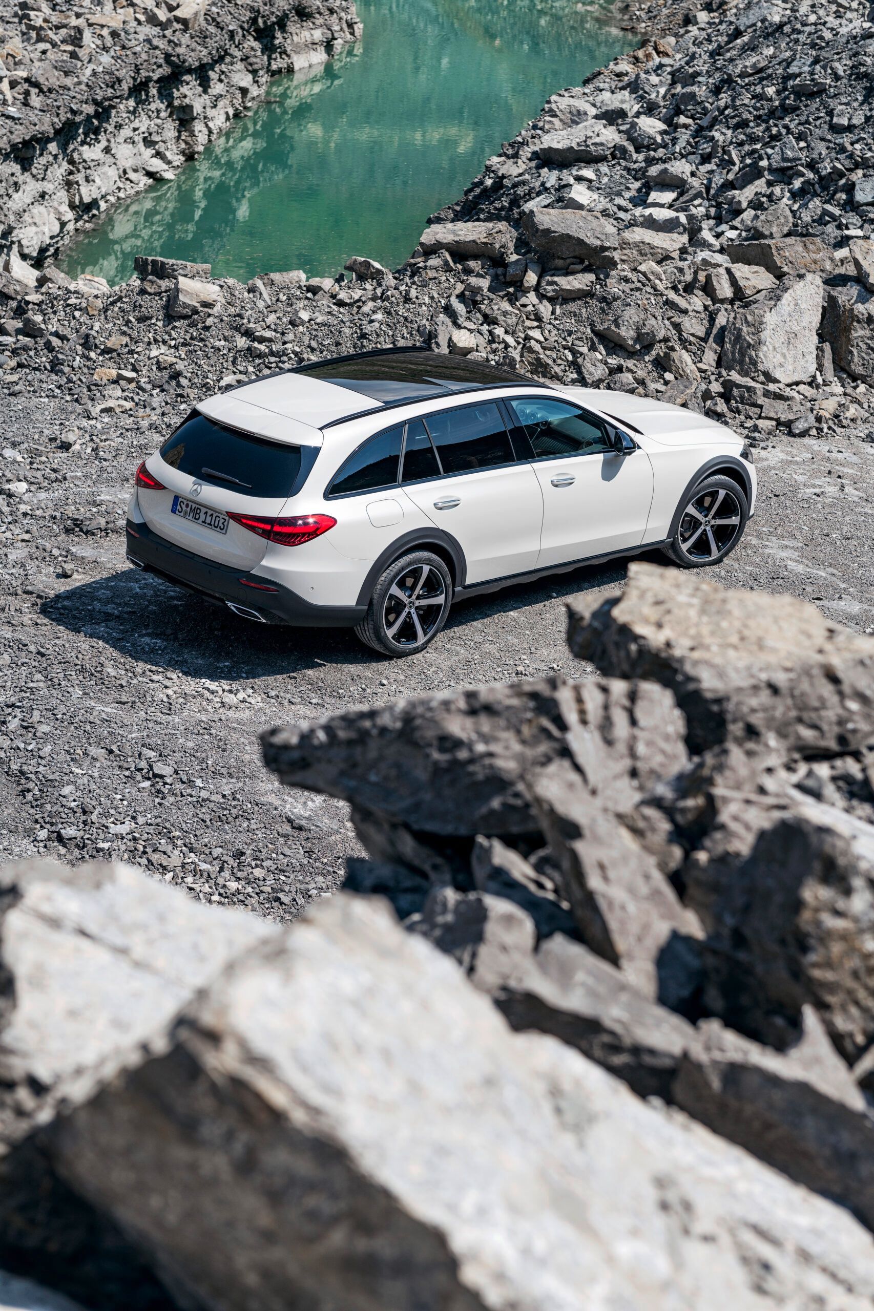 野野|野野的C级,C级家族首次加入的ALL-TERRAIN版本,比旅行高40毫米。慕尼黑车展首发。