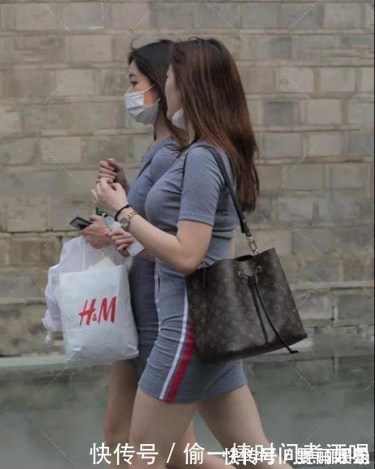 包臀裙 灰色紧身连衣裙,紧身收腰设计,青春洋溢活力十足