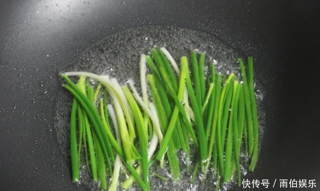葱油拌面怎么做才好吃记住4步就可以,懒人做法,家人都爱吃