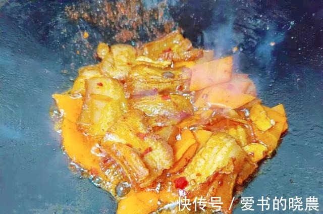 腊肉怎么腌制才好吃第1步不是抹盐，记住3个窍门，腊肉越放越香！