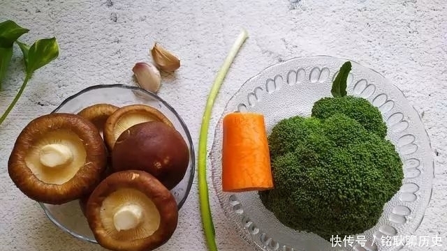 这道菜健康美味又美容!一学就会!