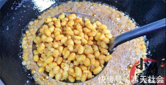 黄豆别再打豆浆了，孩子这样吃猛长个，酥脆又营养，给红烧肉不换