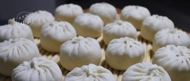 蒸包子时，别再直接上锅蒸了，记住3个诀窍，包子松软好吃不塌陷